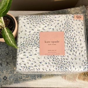 Kate Spade ♠️ queen size floral sheet set